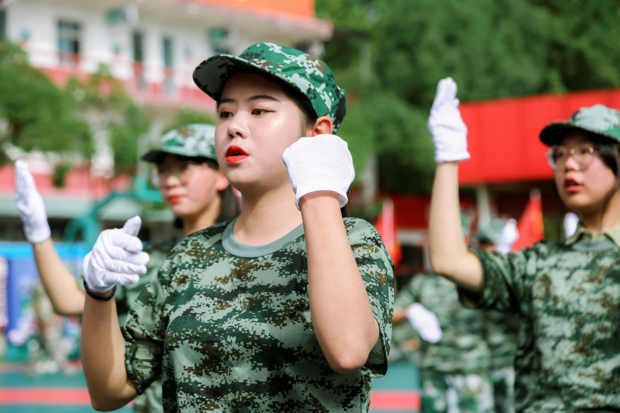 肩負(fù)職教強(qiáng)國重任，新華電腦學(xué)校升級“五項能力”培養(yǎng)互聯(lián)網(wǎng)高技能人才！