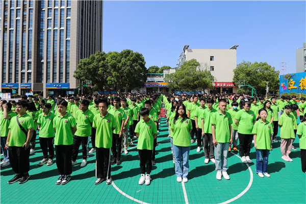 新生力量 向上成長|南京新華2022年秋季新生職業(yè)素質拓展訓練正式開營！